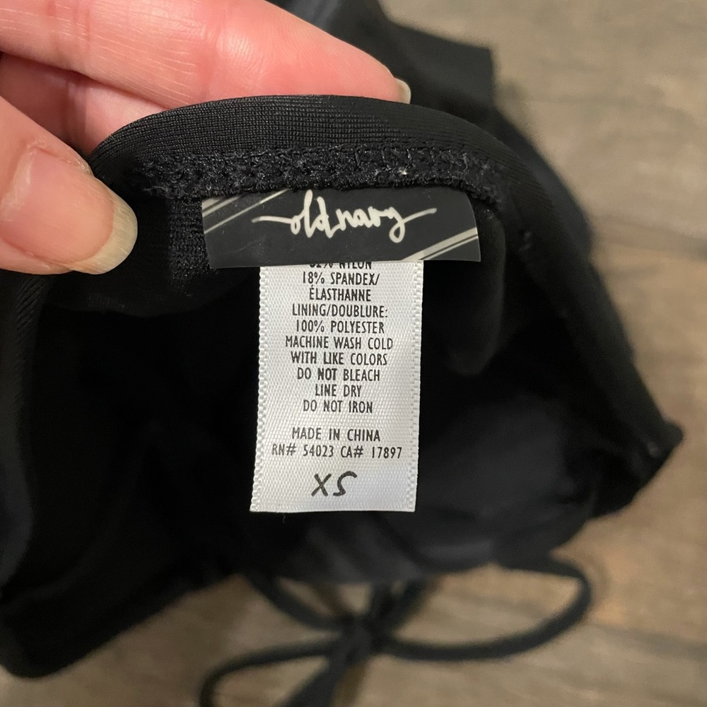 Convertible Halter Black Tankini Swim Set - Picture 3 of 13